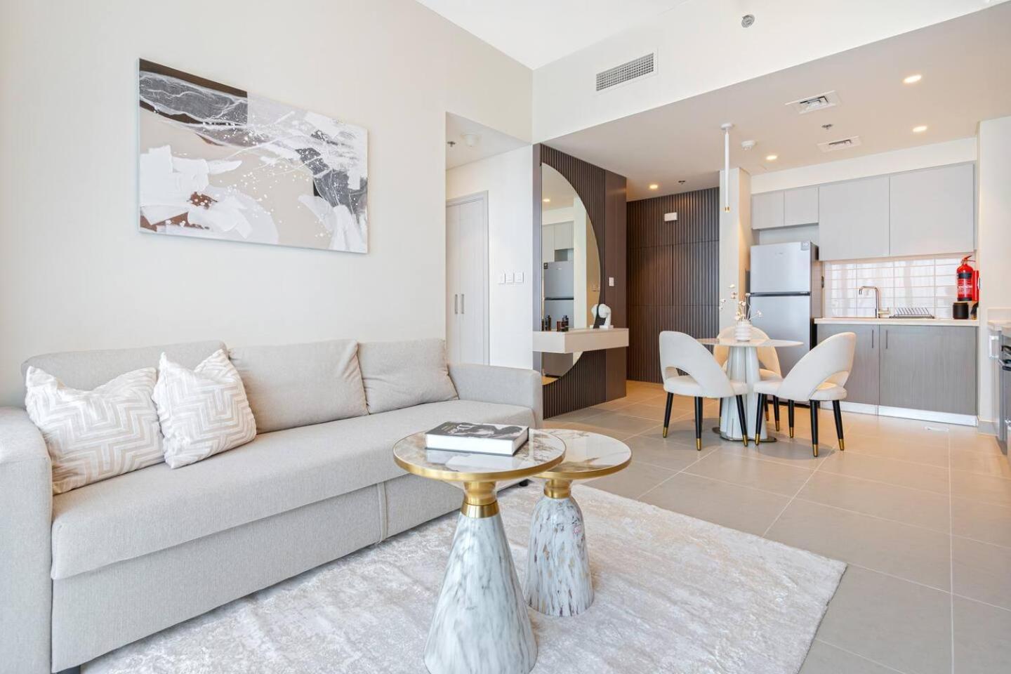 Downtown Flat Burj Khalifaoperametro-sleeps 3! شقة دبي