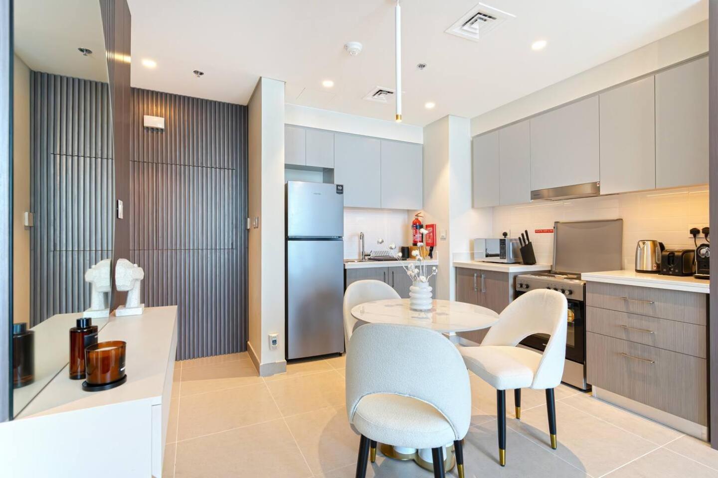 Апартаменты Downtown Flat Burj Khalifaoperametro-sleeps 3!
